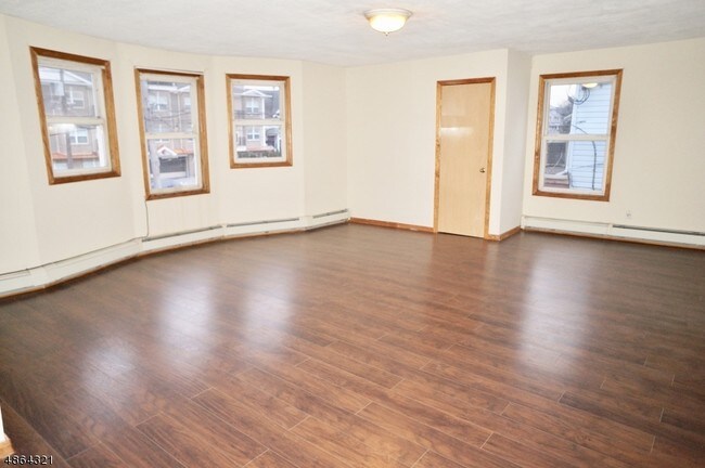 Primary Photo - 621 Westfield Ave