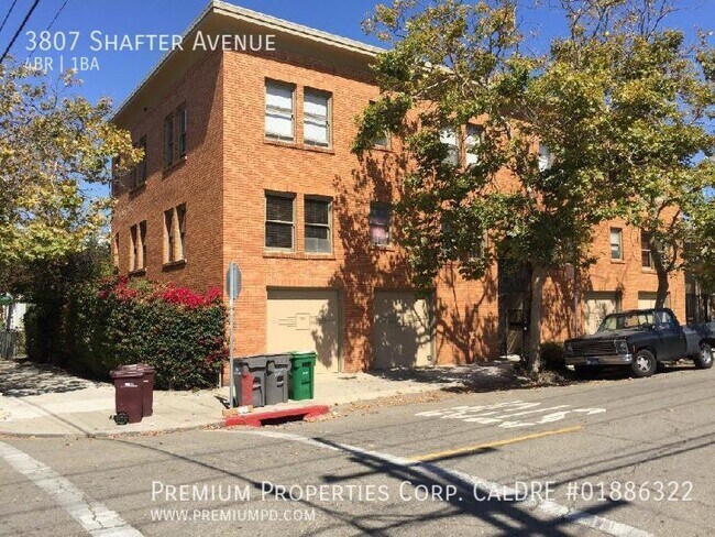 Building Photo - 3807 Shafter Ave