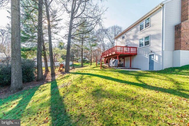 Building Photo - 1209 Crockett Ln