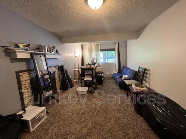 Building Photo - 405 Fort St