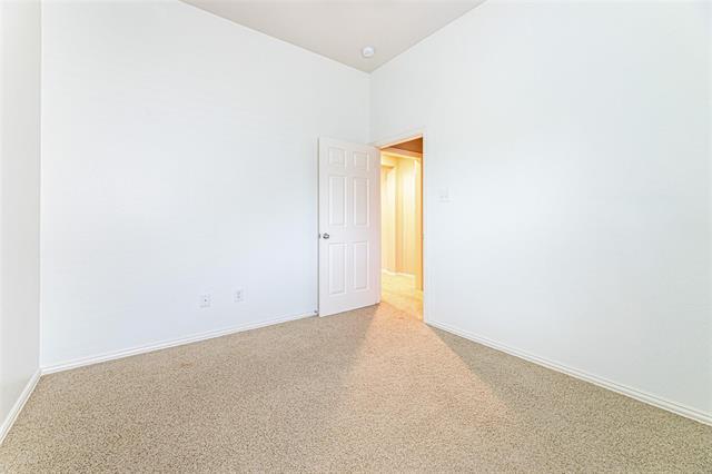 Building Photo - 6305 Canyon Crest Dr