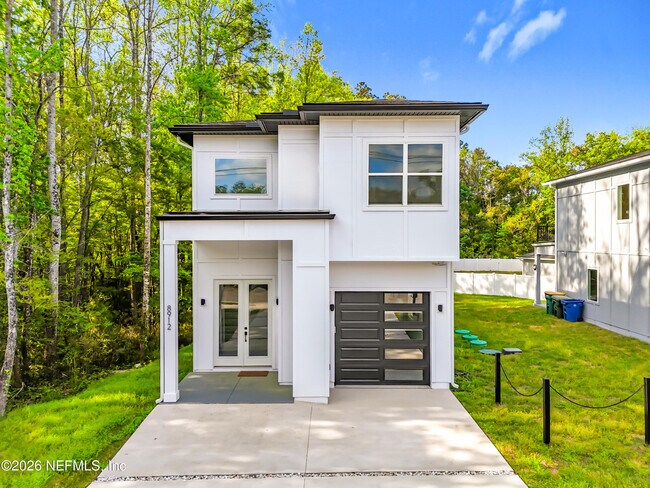 Building Photo - 8912 Hogan Rd