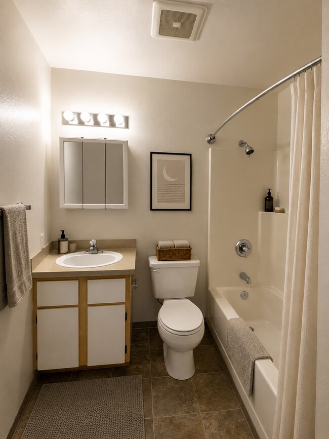 Building Photo - Your Selah Upgrade Starts Here | 3 Bed, 1.5 Bath!