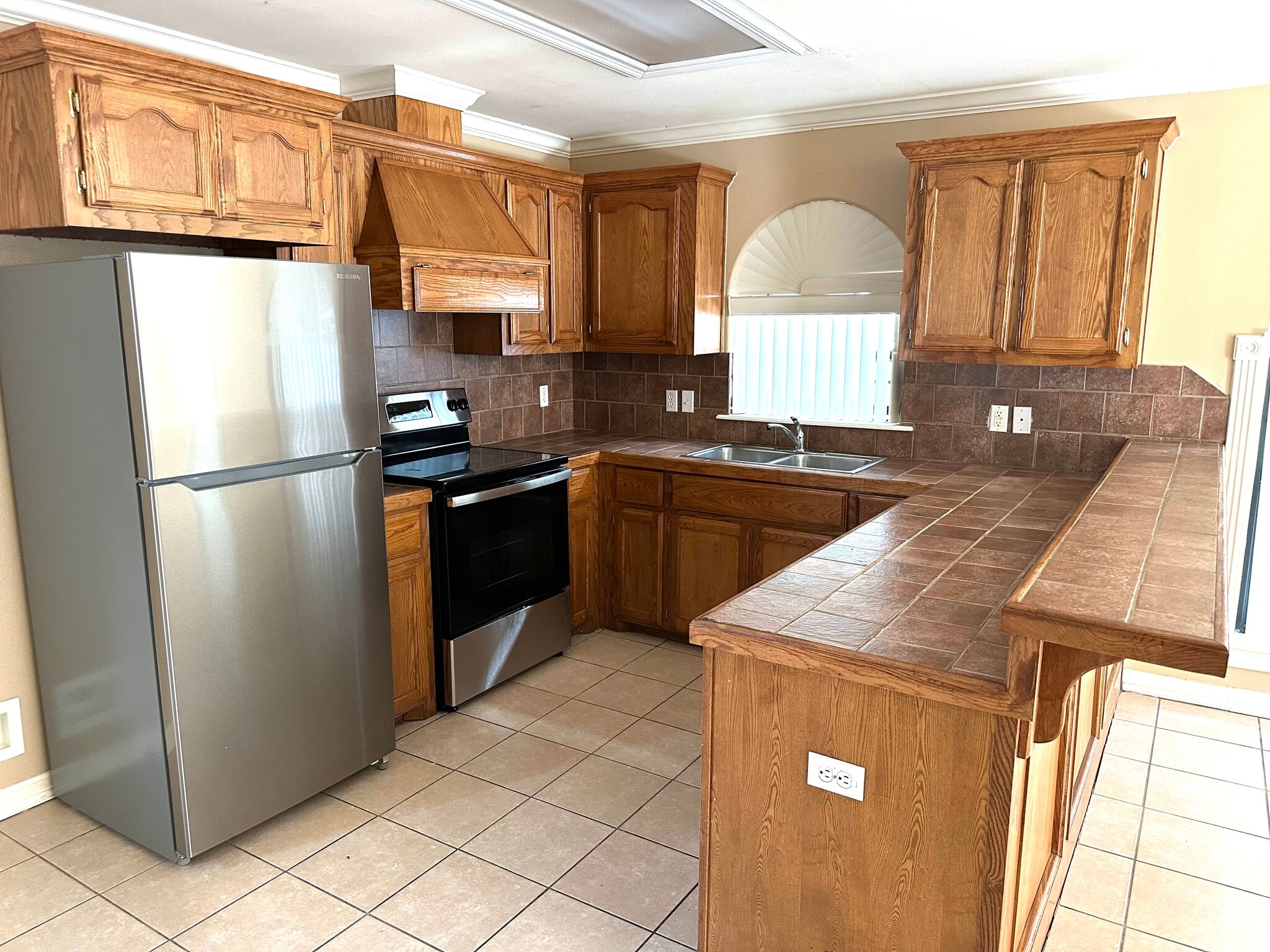 Building Photo - 1803 S Juniper St