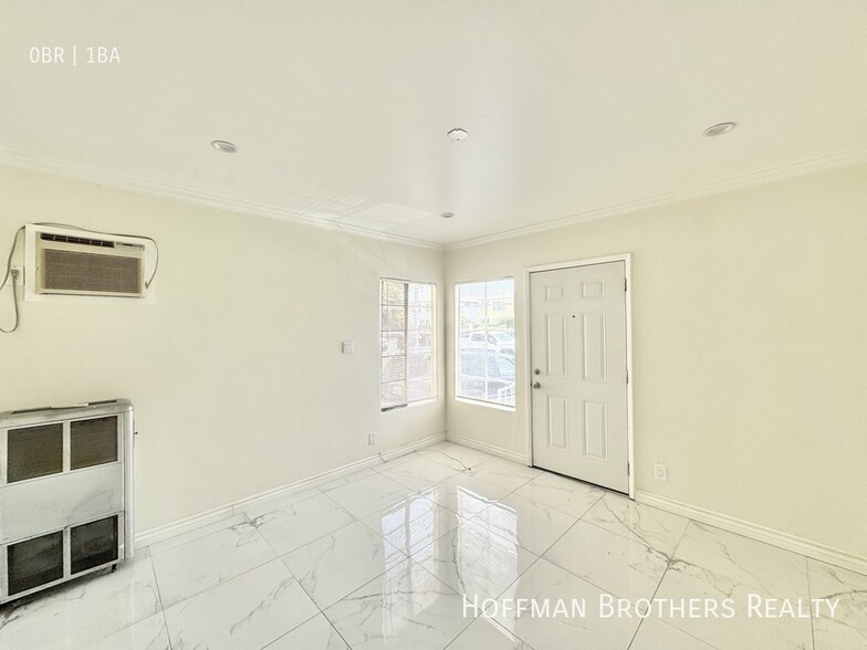 Building Photo - 1209 S La Cienega Blvd