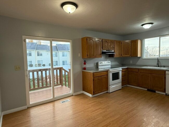 Building Photo - 3556 S 8150 W