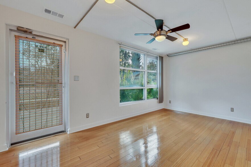 Building Photo - 536 Selma St