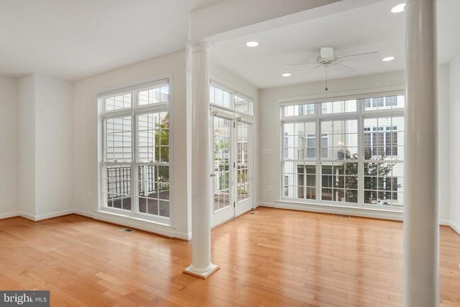 Building Photo - 24949 Bannockburn Terrace