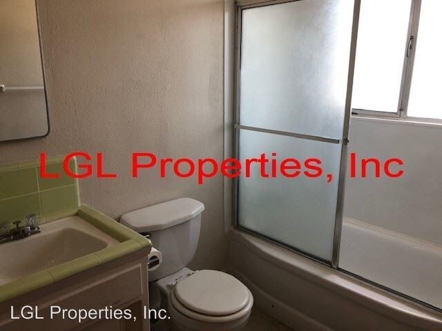 Building Photo - 4411 Del Rio Rd