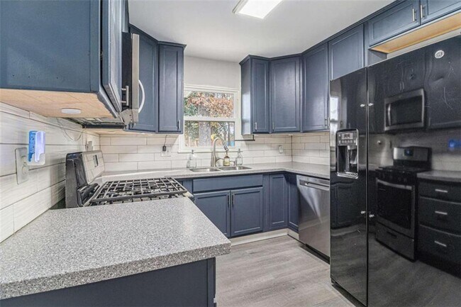 Building Photo - 187 Hamilton E Holmes Dr NW