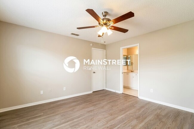 Building Photo - 4 Bedroom Pet-Friendly Home in Orlando, FL...