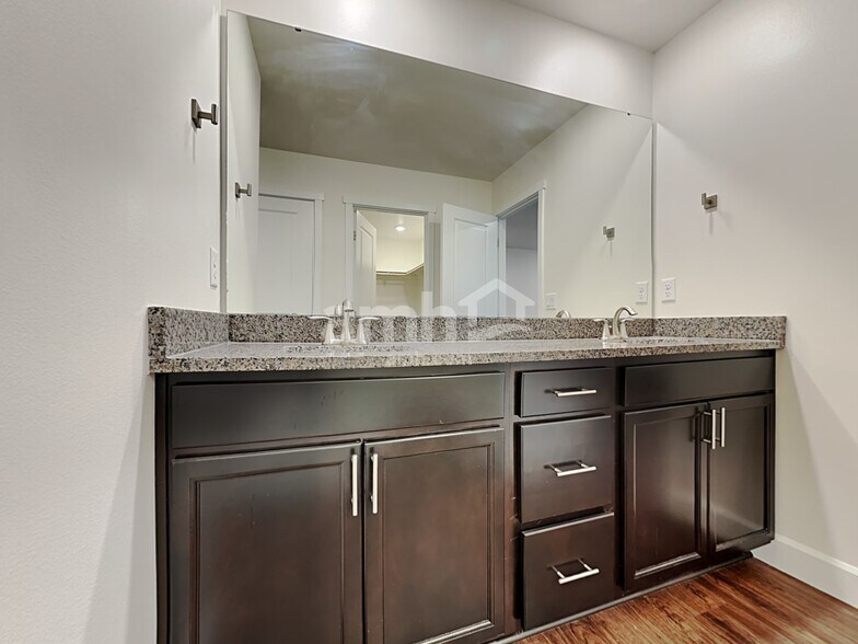Building Photo - 19301 17th Ave Ct E