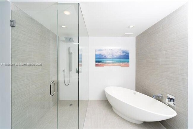 Building Photo - 300 Sunny Isles Blvd
