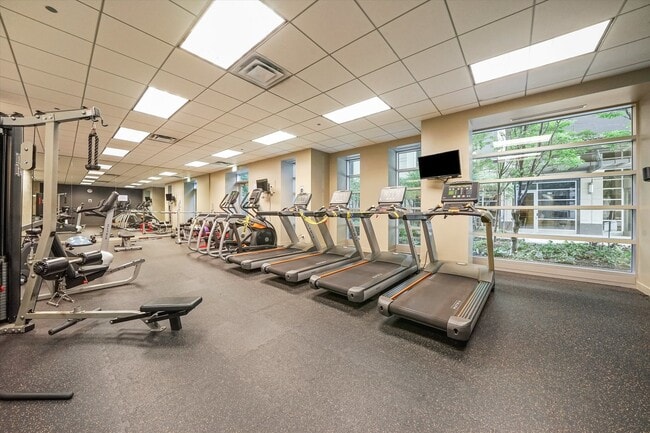 Building Photo - 700 N Larrabee St