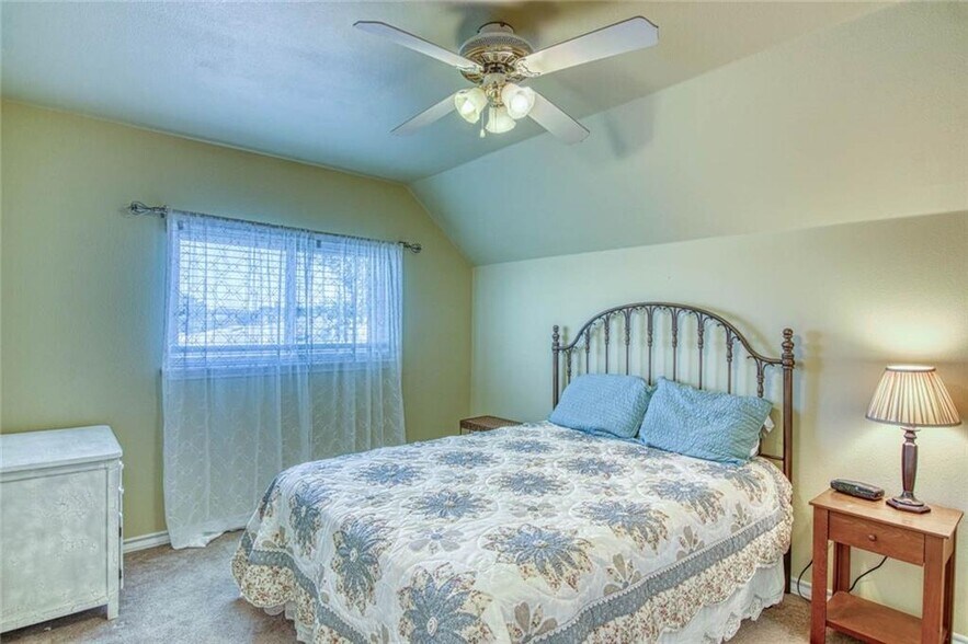 Bedroom 2 - 714 Saint Lucy Dr