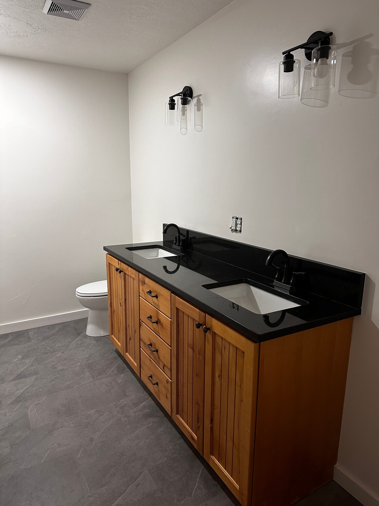 Building Photo - 9476 N Timpanogos Cv