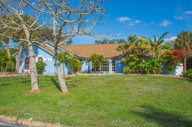 Building Photo - 922 Jackson Way