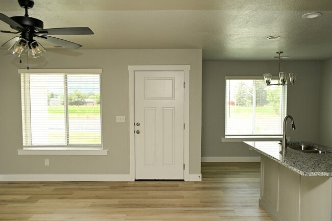 Building Photo - 2221 S 1180 W