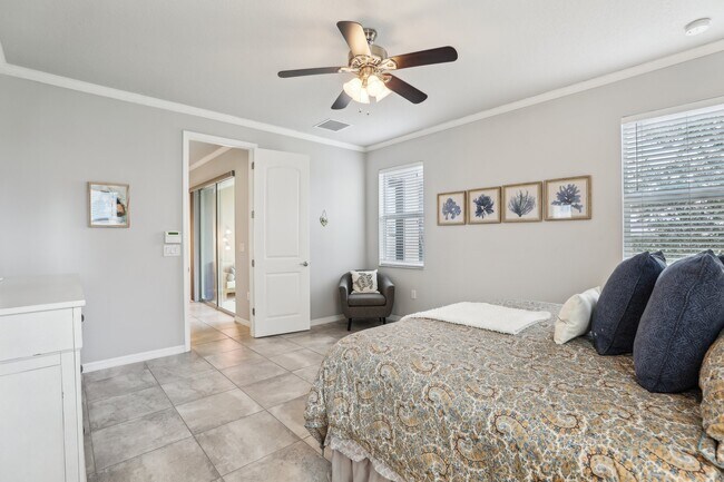 Building Photo - 7823 Loren Cove Dr