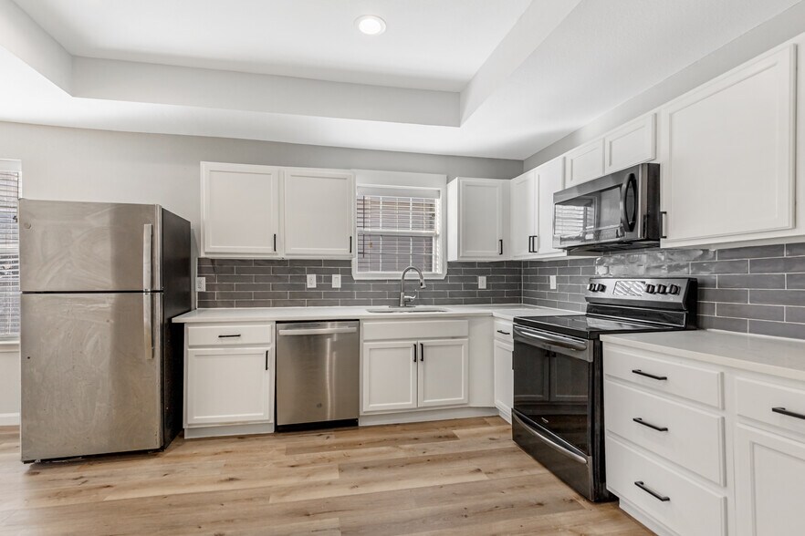 Building Photo - 1123 W Morgan St