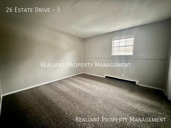 Building Photo - 26 Estate Dr