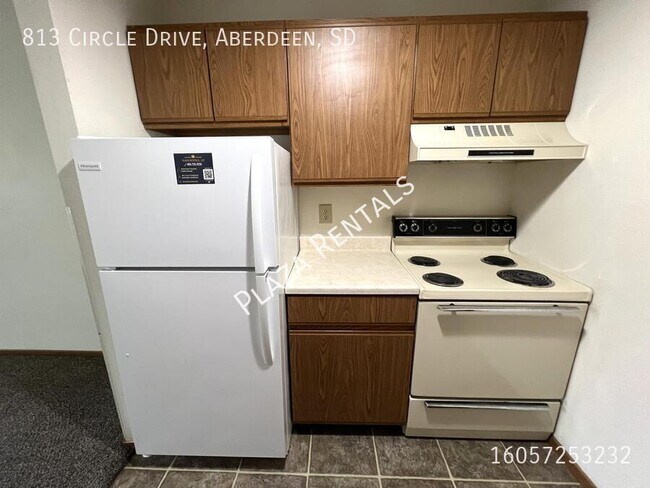 Building Photo - 307 11th Ave NW