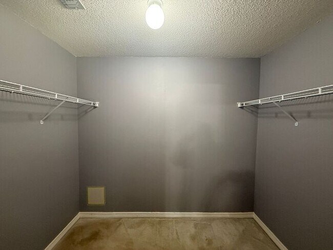 Building Photo - Gulf Breeze - Mandavilla - 3 bedroom, 2 bathroom
