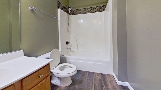 Building Photo - 3 bed / 2.5 bath - Move-in Ready 12/29/25