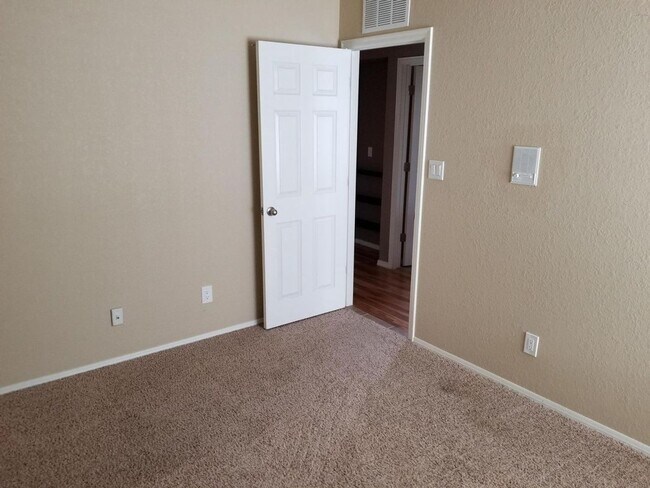 Building Photo - AVAILABLE NOW IN THE SPRINGS ON THE LAKE I...