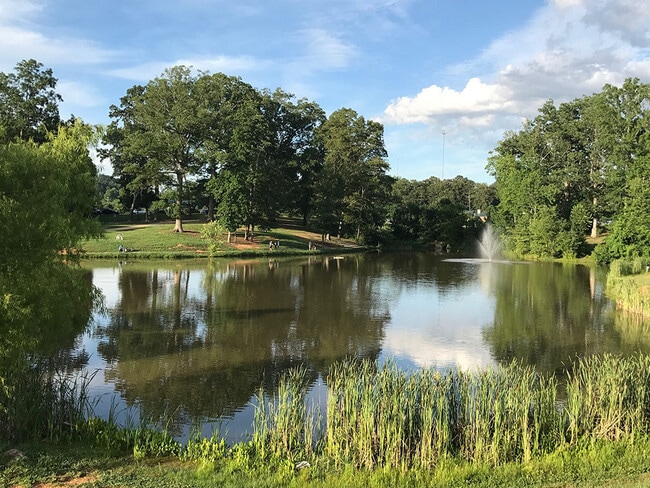 Building Photo - West Knoxville 37921 - Great Location! 3 bedroom 2.5 bath home w/bonus room - Call Adam Sharp (86...