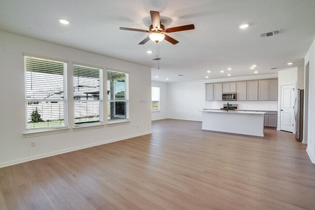 Building Photo - 429 Foresail Rd