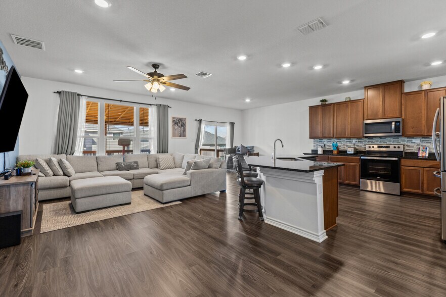 Building Photo - 14923 Hestia Ct