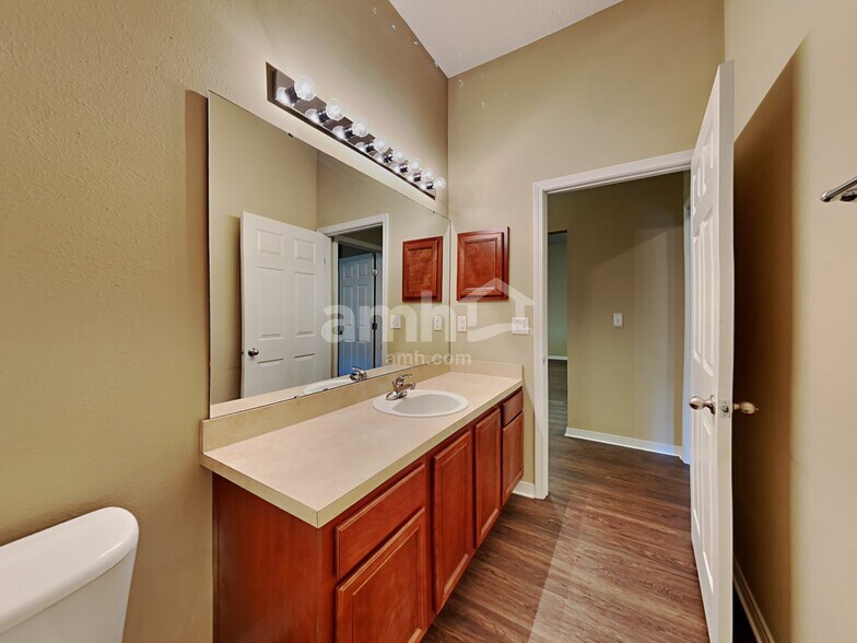 Building Photo - 2091 Cherokee Cove Trl