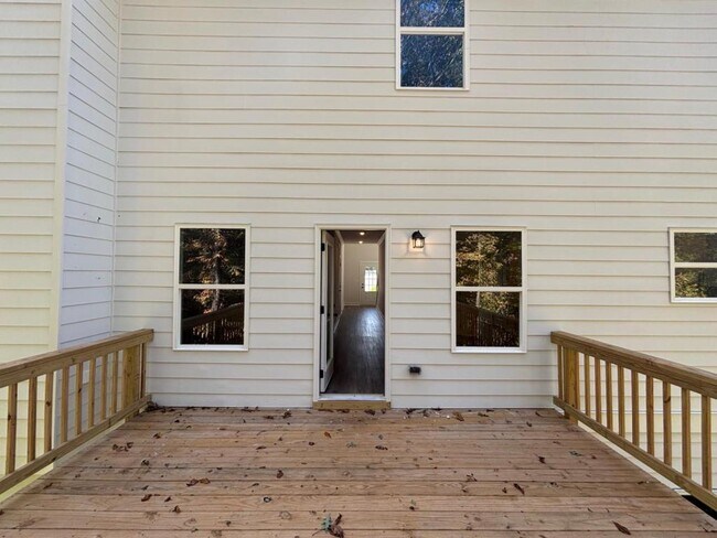 Building Photo - 4420 Whitetail Path Cove