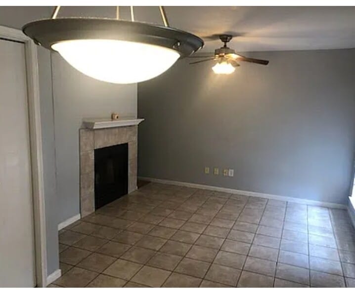 Building Photo - 3506 Cove View Blvd