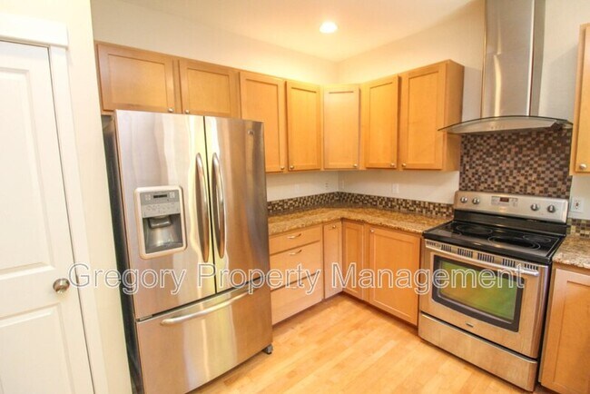 Building Photo - 15720 NE 95th Way
