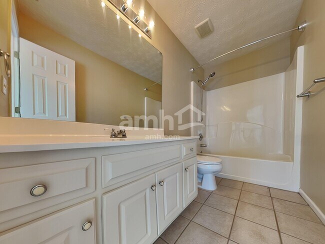 Building Photo - 5435 Silk Oak Way