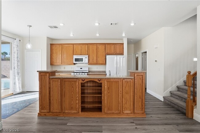 Building Photo - 10071 Lemon Valley Ave