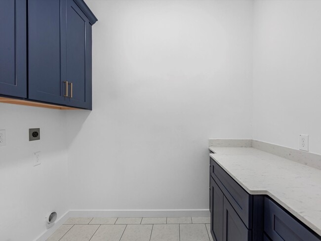 Building Photo - 1130 Miller Rd