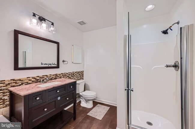Building Photo - 9863 Greenbriar Way