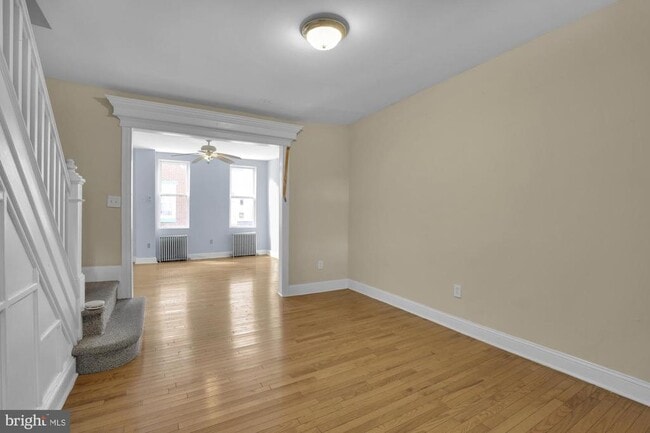 Building Photo - 443 Emily St