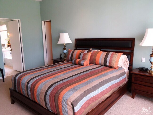 Building Photo - 47423 Medina Dr W