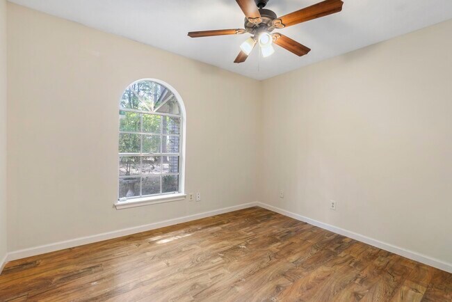 Building Photo - 12106 Gray Oak Pl