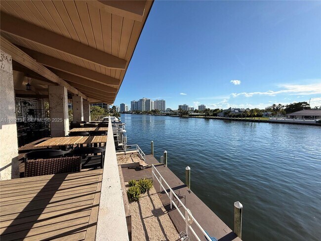 Building Photo - 1965 S Ocean Dr