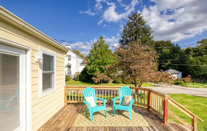 Building Photo - 2418 Manchester Rd