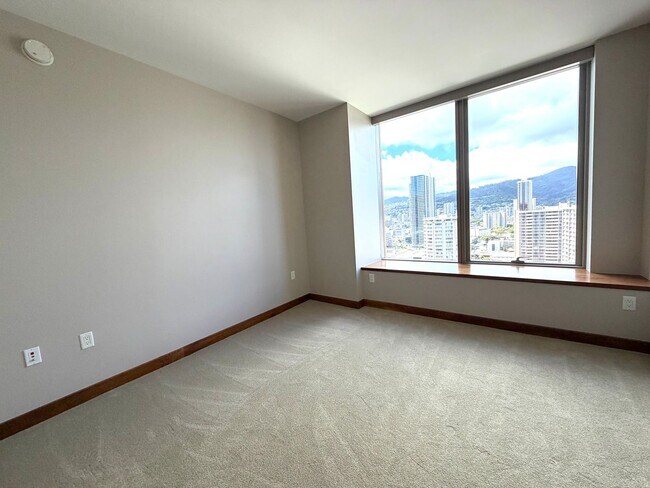 Building Photo - PARTIALLY FURNISHED, 3 BEDROOM, 3 BATHROOM, 2 PARKING (ONE ALA MOANA)