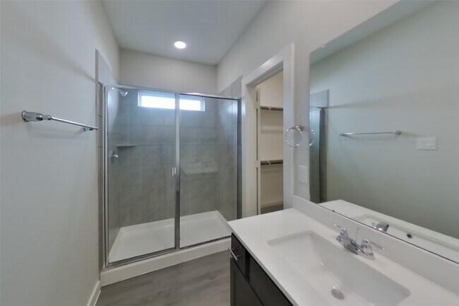 Building Photo - 23631 Gibson Frst Dr
