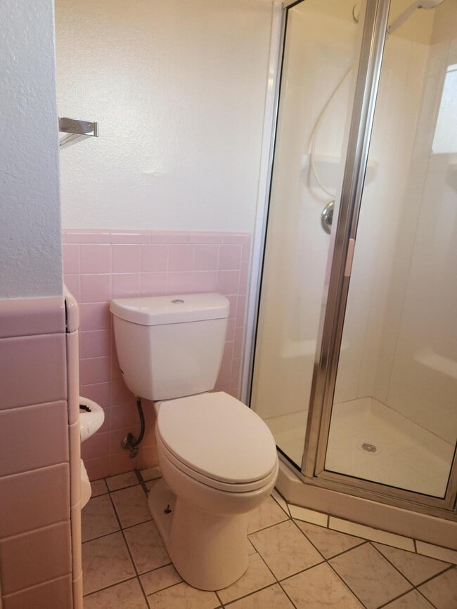 Building Photo - 8509 Bellehaven Pl NE