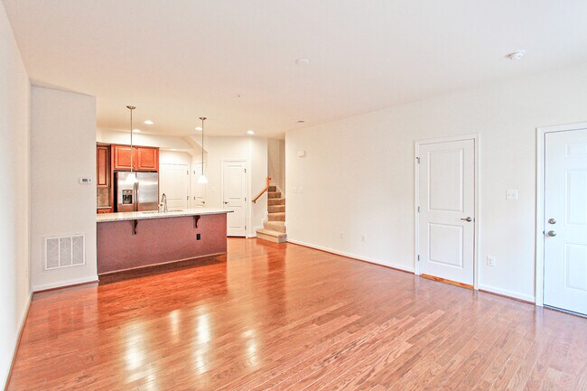 Building Photo - 13652 Endeavour Dr