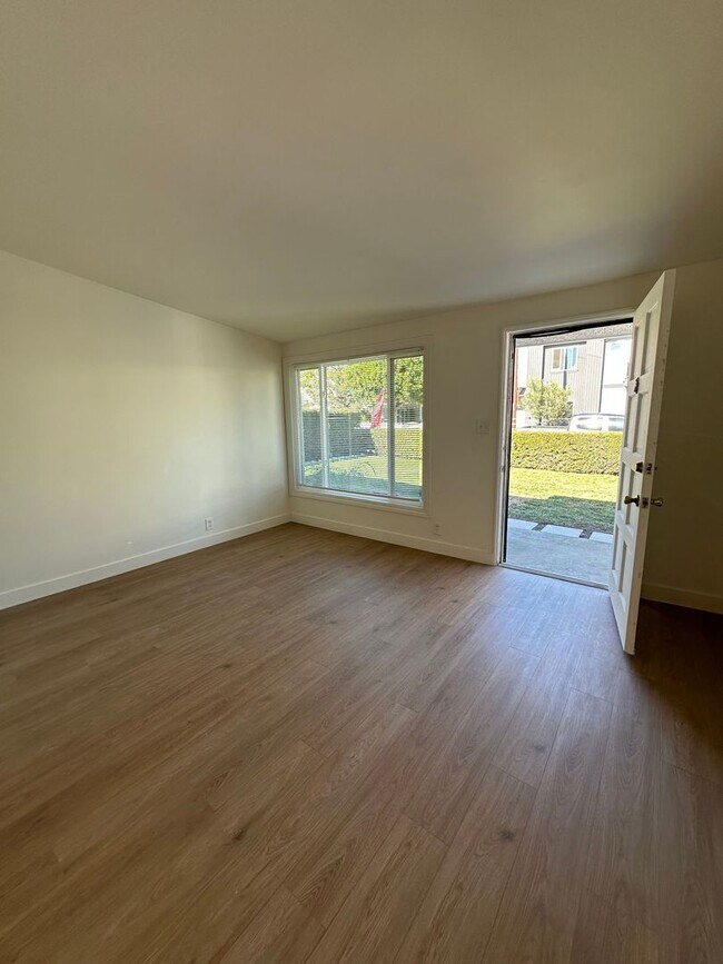 Interior Photo - 2226 Voorhees Ave